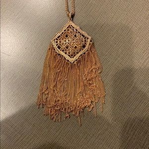 Kendra Scott necklace